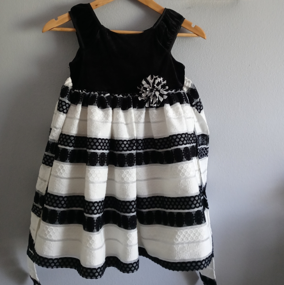 Marmellata princess Dress Party Girl size 6X Black And White Comfortable